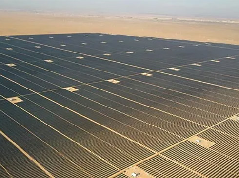 công nghệ nextracker sẽ giúp tối đa hóa sản lượng từ nhà máy điện mặt trời lớn nhất Ả Rập Saudi 's
