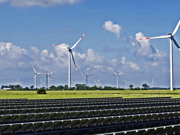 Ấn Độ ra mắt cụm năng lượng tái tạo lai lớn nhất thế giới
