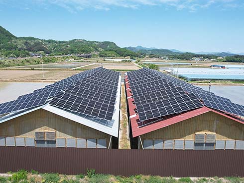 Chân đế bảng điều khiển năng lượng mặt trời 399kw cho mái che bằng kim loại Gyeongsangbuk-do, Hàn Quốc
