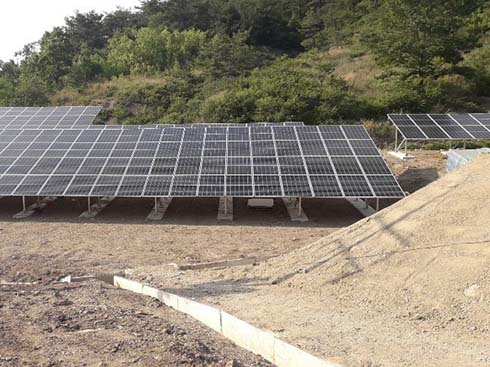 Khung lắp bảng năng lượng mặt trời nối đất của Hàn Quốc 99 . 8KW
