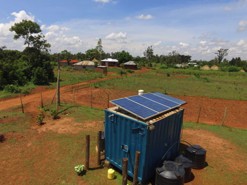 Kenya giải quyết khoảng cách tiếp cận năng lượng ở nông thôn với hơn 130 lưới điện mặt trời siêu nhỏ